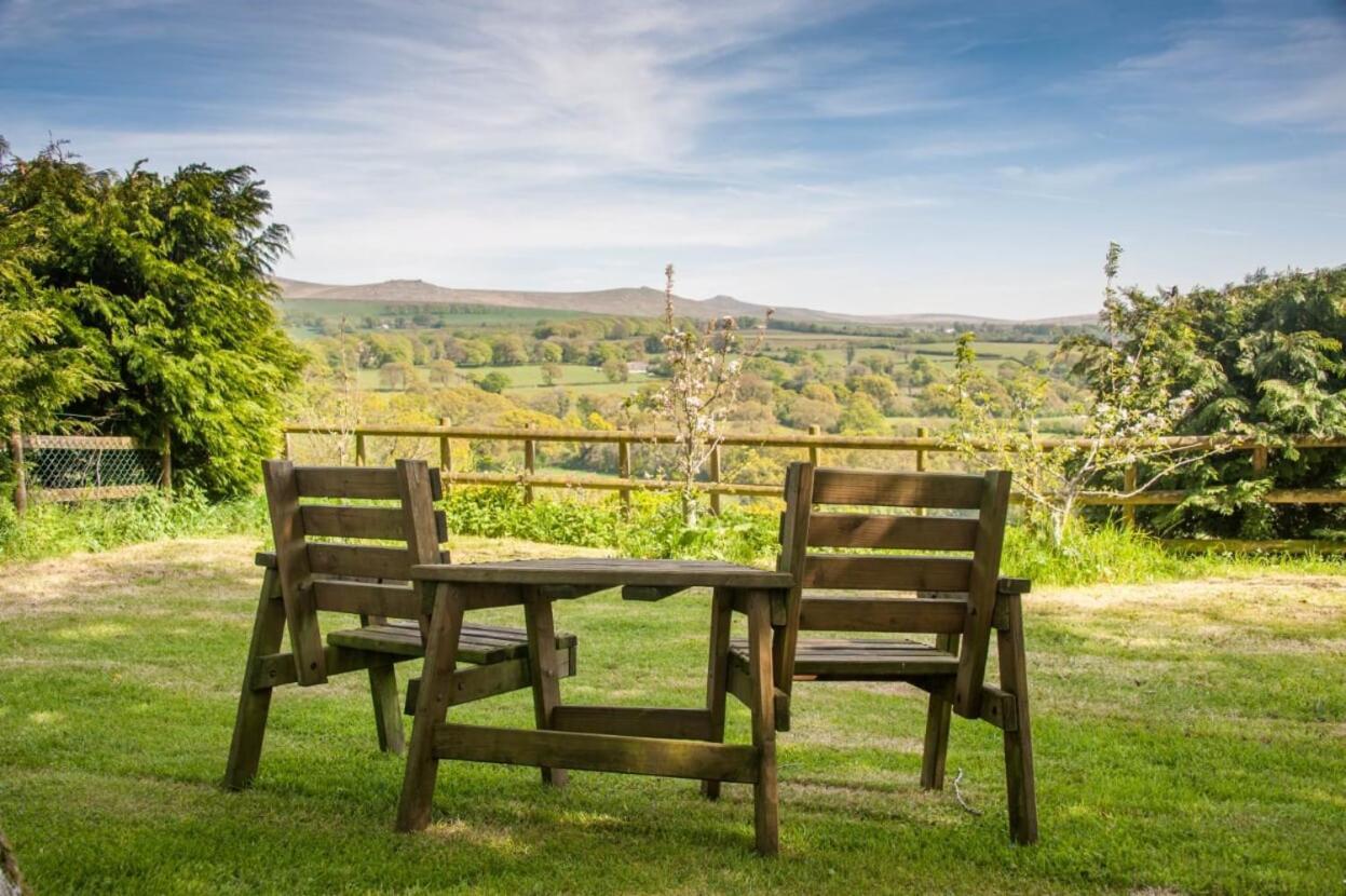 Knole Farm Bed and Breakfast Okehampton Eksteriør billede